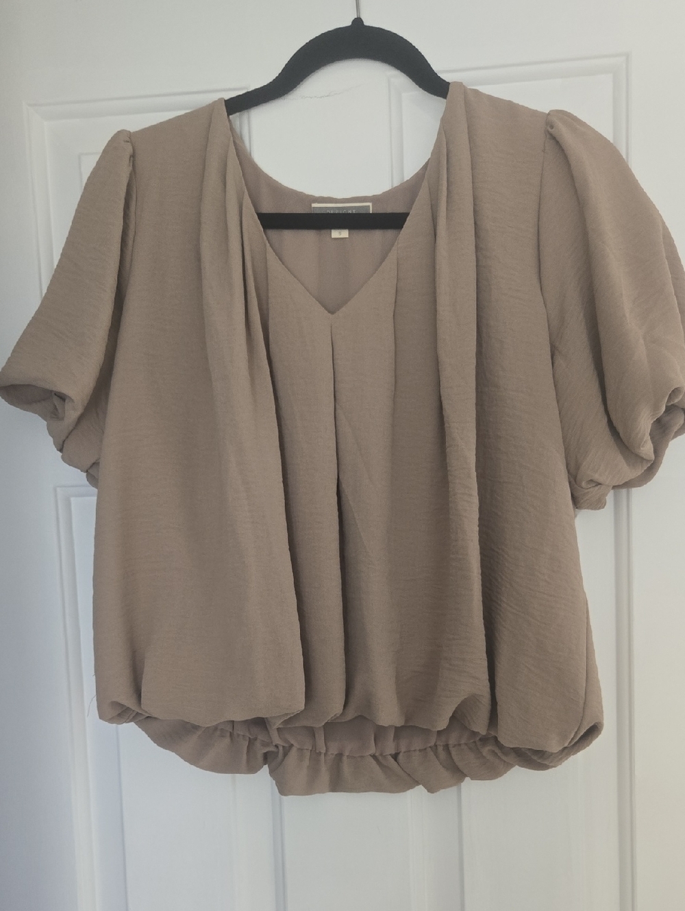 Pleione Taupe Puff-Sleeve V-Neck Blouse